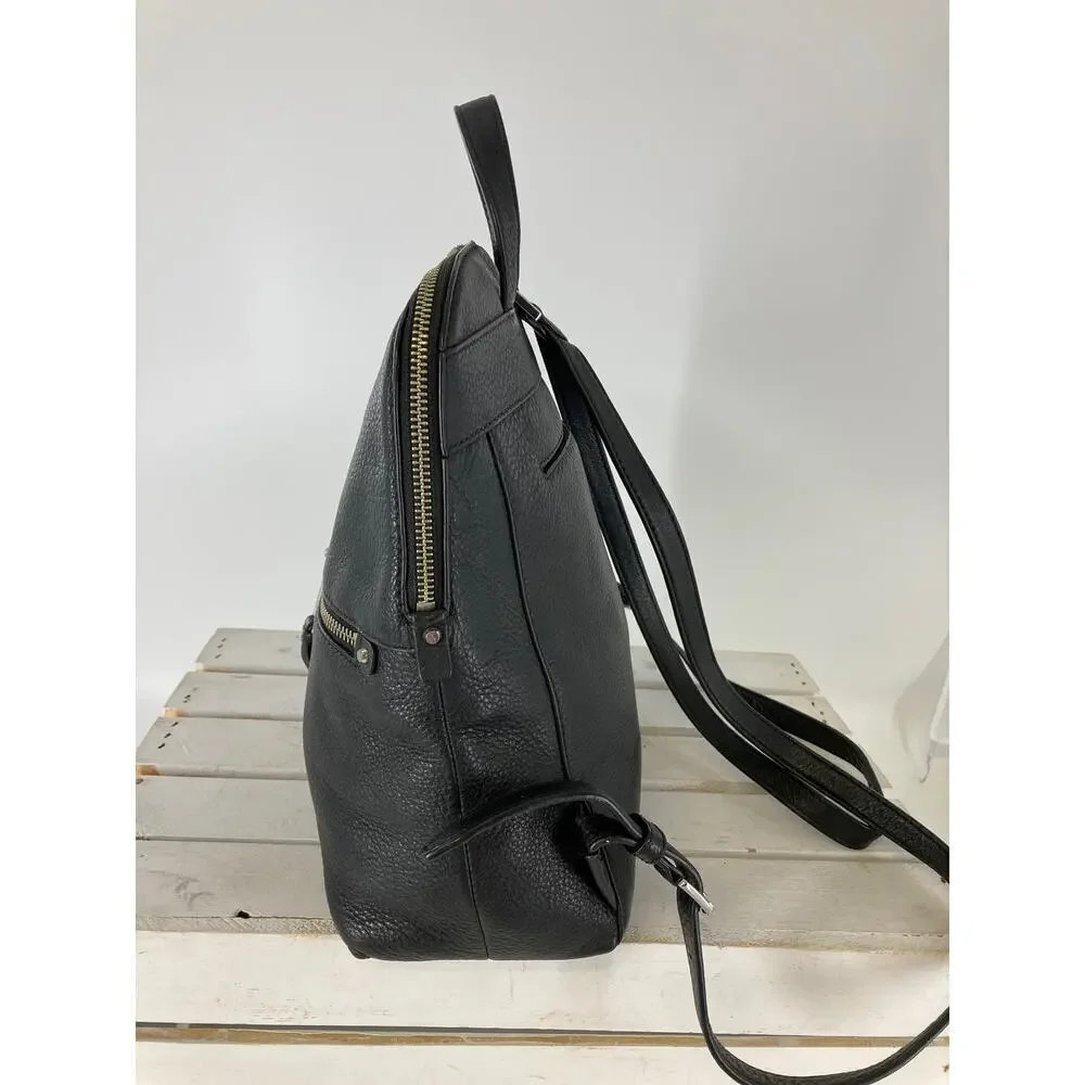 MICHAEL KORS, MEDIUM SIZE BLACK PEBBLED LEATHER BACKPACK (ASIS)